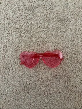 Heart-Shaped Pink Sunglasses